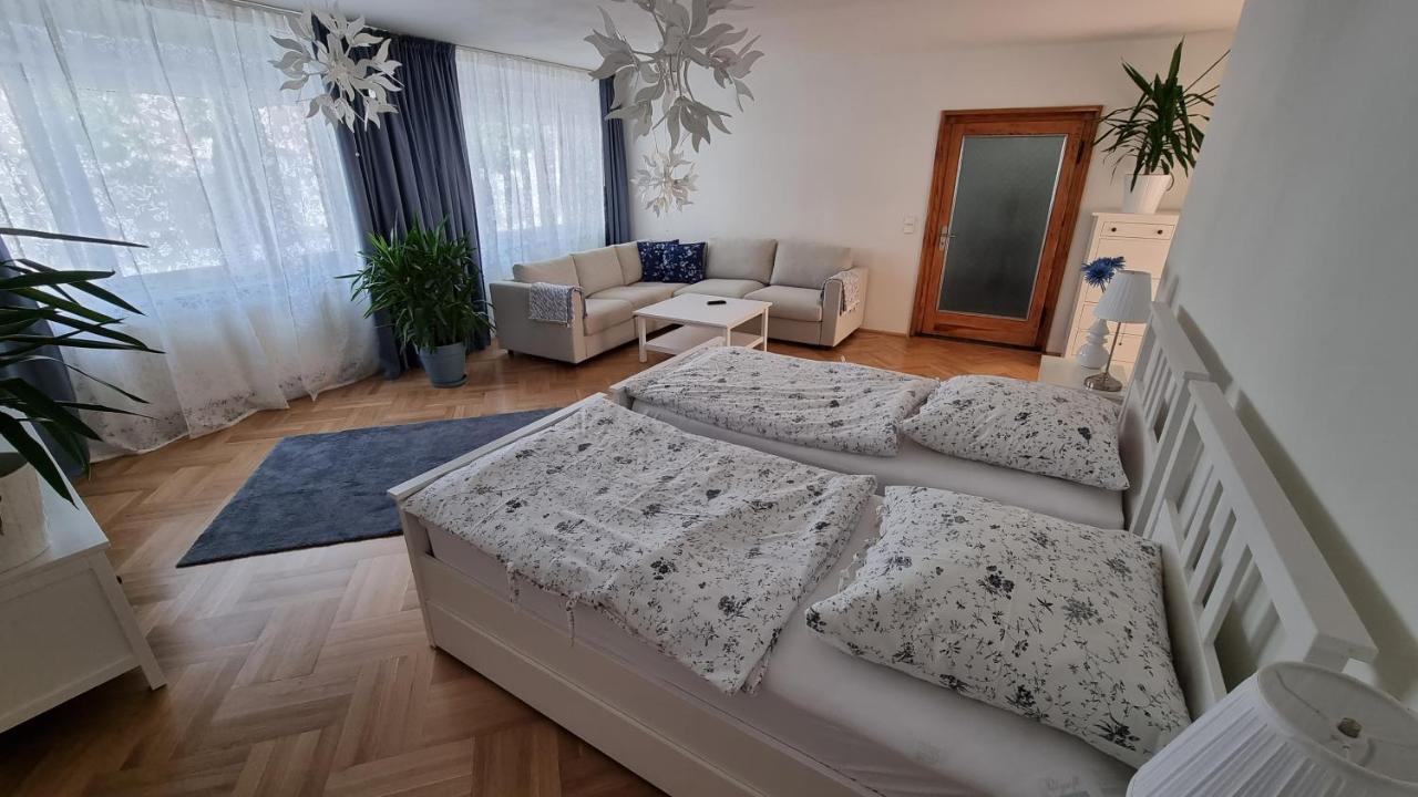 Ferienwohnung Kirsten Markranstadt Bagian luar foto