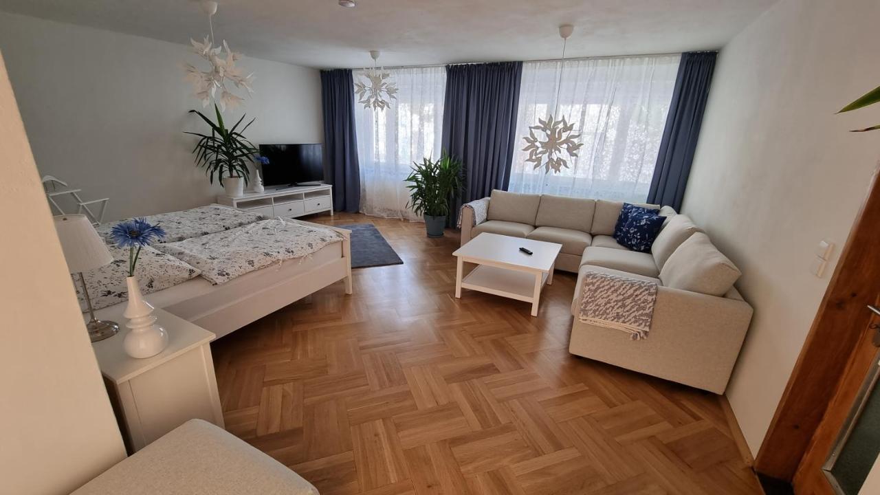 Ferienwohnung Kirsten Markranstadt Bagian luar foto