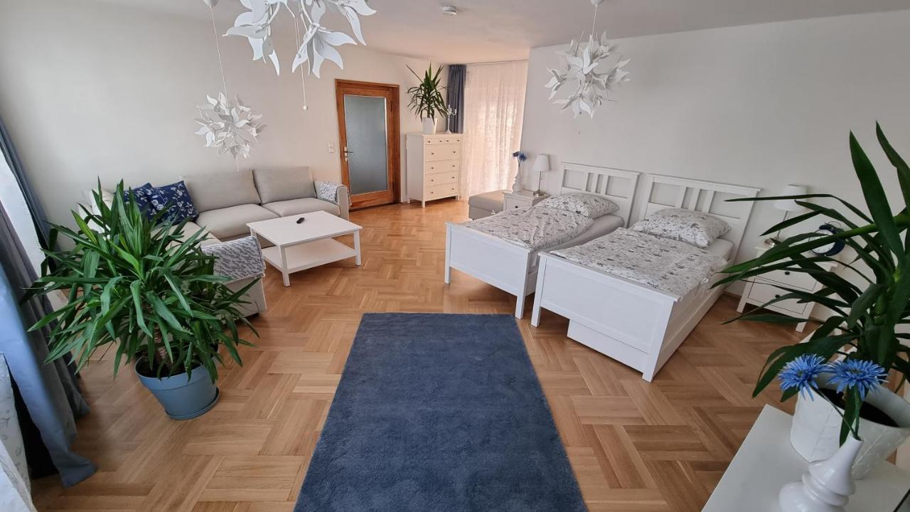 Ferienwohnung Kirsten Markranstadt Bagian luar foto