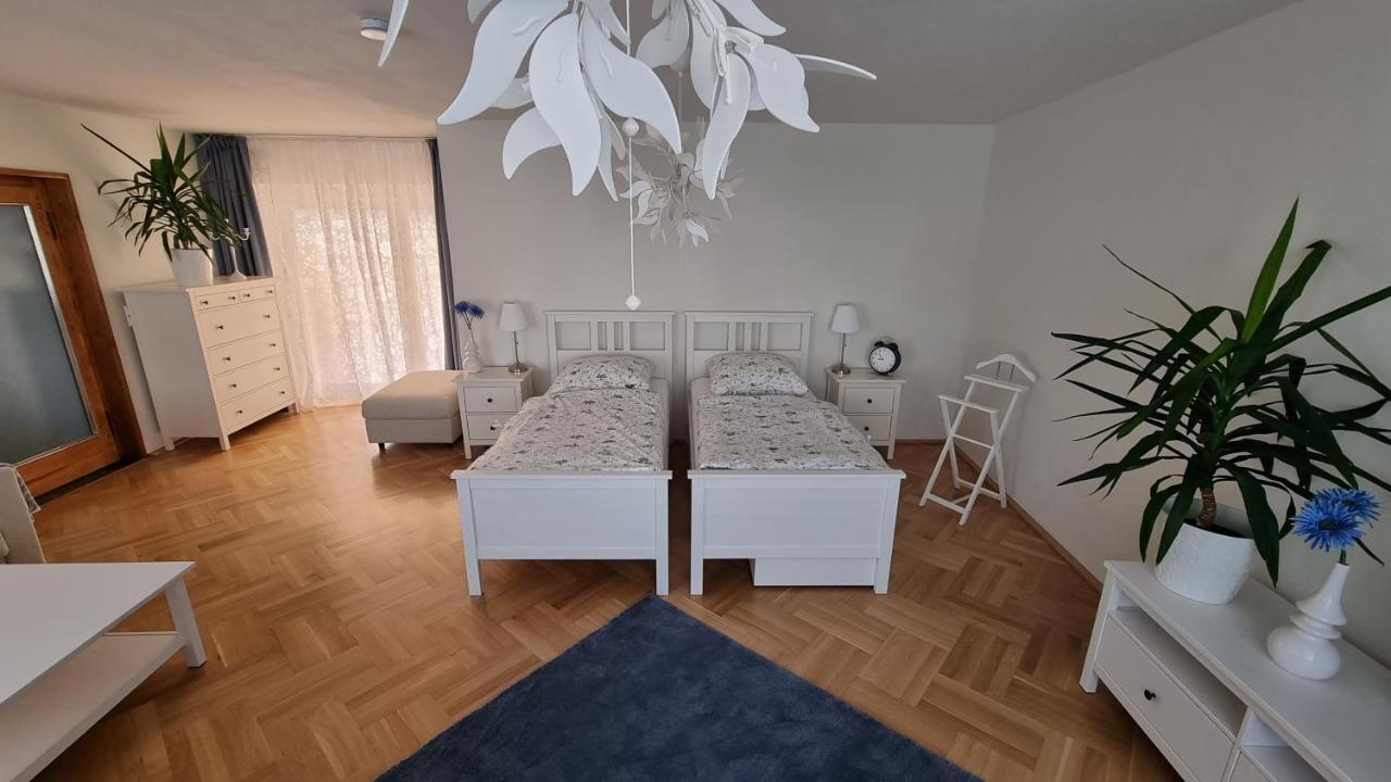 Ferienwohnung Kirsten Markranstadt Bagian luar foto
