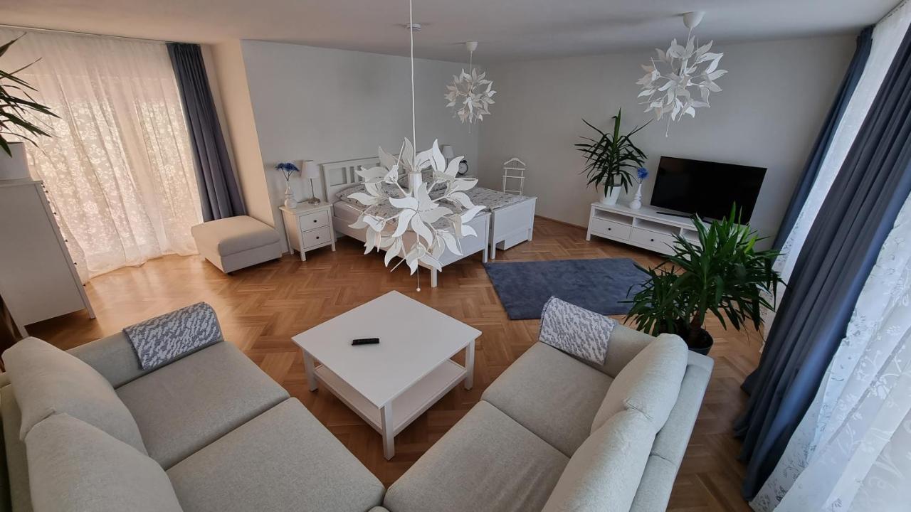 Ferienwohnung Kirsten Markranstadt Bagian luar foto